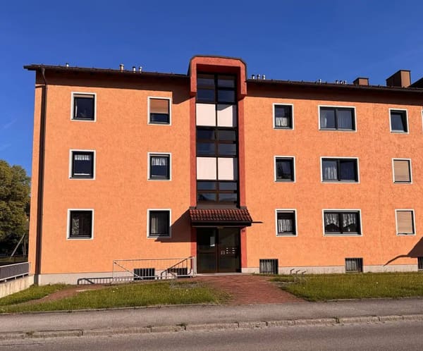 Immobilie in Trostberg - Gepflegte 3-Zimmer-Wohnung mit großzügigem Balkon und Tiefgaragenstellplatz in attraktiver Wohnlage von Trostberg - Bild 0
