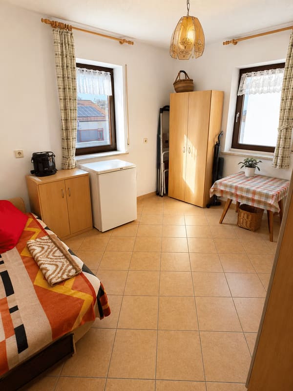 Immobilie in Trostberg - Gepflegte 3-Zimmer-Wohnung mit großzügigem Balkon und Tiefgaragenstellplatz in attraktiver Wohnlage von Trostberg - Bild 4