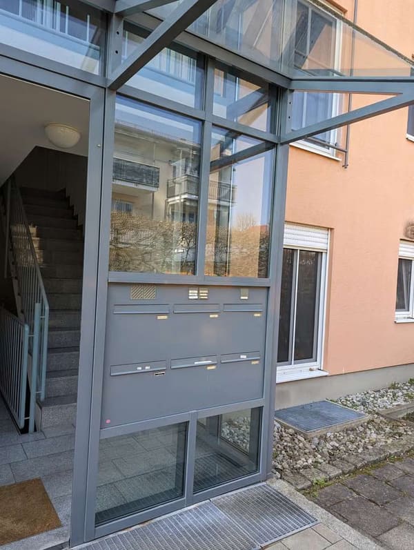 Immobilie in Hebertshausen - Sonnige Aussichten, schöne, helle nach Süden ausgerichtete  4-Zi. Wohnung mit TG-Platz - Bild 0