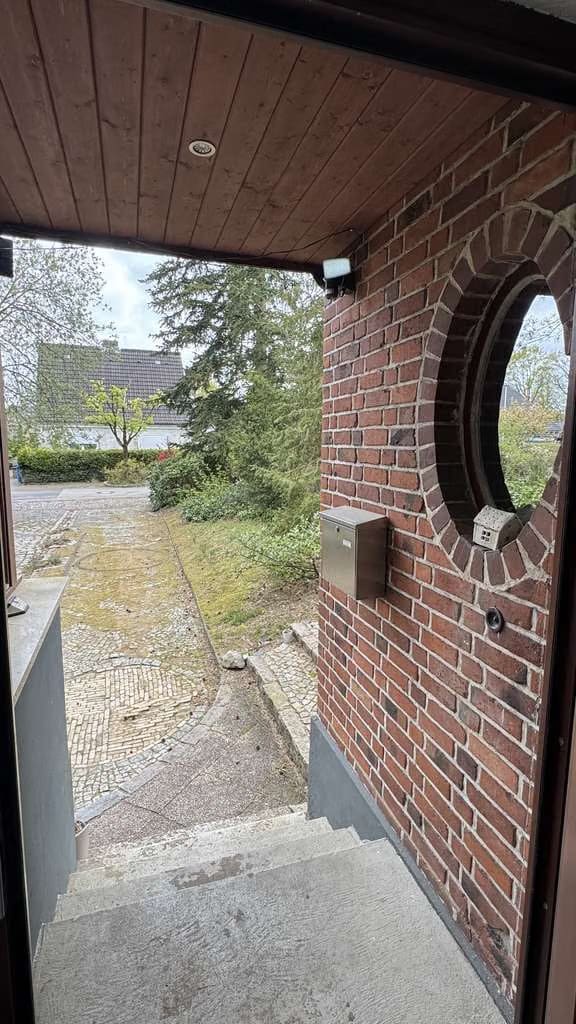Immobilie in Boostedt - OHNE PROVISION Charmantes Einfamilienhaus auf 1.399 qm Grundstück mit schönem Baumbestand - Bild 2