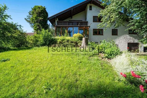 Immobilie in Illerrieden - Idyllisch! Zweifamilienhaus mit traumhaftem Garten - Bild 2