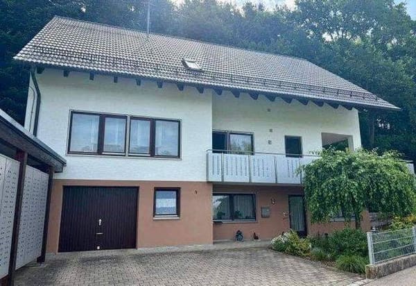 Immobilie in Jettingen-Scheppach - Familienfreundliches Wohnen mit Garten, Balkon und Hausgefühl – viel Platz für Ihre Wohnideen - Bild 0