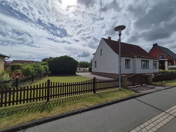 Immobilie in Mockrehna - Einfamilienhaus mit Einliegerwohnung und großzügigem Grundstück in Mockrehna zu verkaufen! Ab mtl. 8 - Bild 2