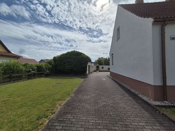 Immobilie in Mockrehna - Einfamilienhaus mit Einliegerwohnung und großzügigem Grundstück in Mockrehna zu verkaufen! Ab mtl. 8 - Bild 3