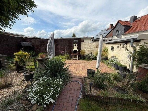 Immobilie in Bitterfeld-Wolfen - Wohnhaus in ruhiger Nebenstraße - Bild 1