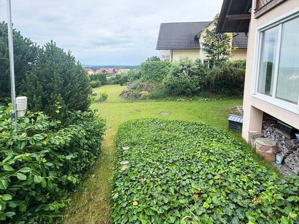 Immobilie in Wenzenbach - Attraktives Einfamilienhaus mit 7 Zimmern, Sauna und Vermietungsperspektive - Bild 3