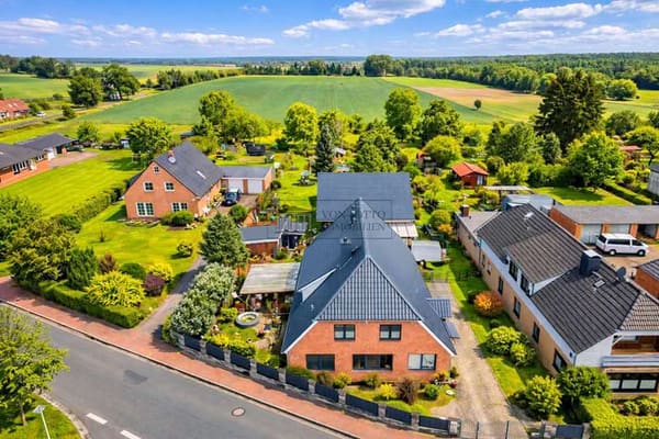 Immobilie in Bleckede - Großzügiges Mehrgenerationenhaus auf 2.500 m² Grundstück - Bild 0