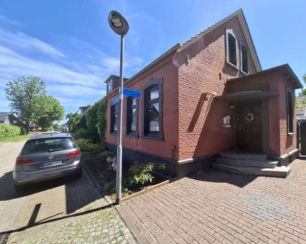 Immobilie in Nordenham - Familiennest zum Wohlfühlen: Klassische Doppelhaushälfte in Nordenham - Bild 1