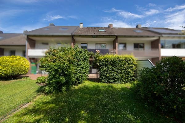 Immobilie in Kronshagen - Geräumiges Reihenmittelhaus mit Garten, Balkon und Garage in beliebter Wohnlage in 24119 Kronshagen - Bild 0
