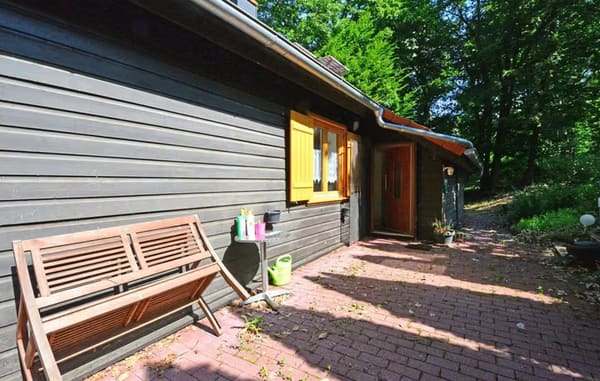 Immobilie in Guxhagen - Entzückendes Ferienhaus, einzugsbereit mit 3,5 ZKB, Top-Zustand - Bild 2