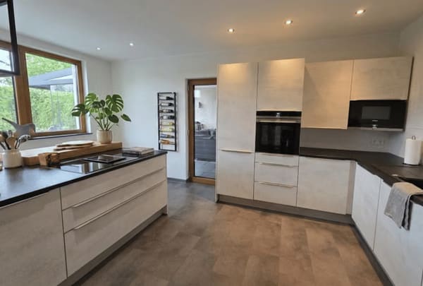 Immobilie in Longuich - *provisionsfrei* Einziehen und wohlfühlen - modernes Einfamilienhaus mit Naturpool - Bild 2