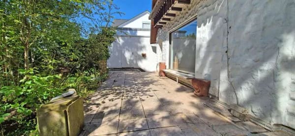 Immobilie in Taunusstein - Doppelhaushälfte mit Garage und Garten – viel Potenzial in Taunusstein-Bleidenstadt - Bild 2