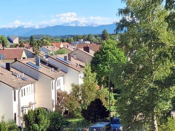 Immobilie in Schongau - Charmante 2-Zimmer-Dachgeschosswohnung mit Bergblick - Ihr neues Zuhause zum Gestalten! - Bild 3
