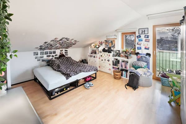 Immobilie in Ismaning - Helle Dachgeschosswohnung mit Balkon und zeitnaher Bezugsfreiheit - Bild 3