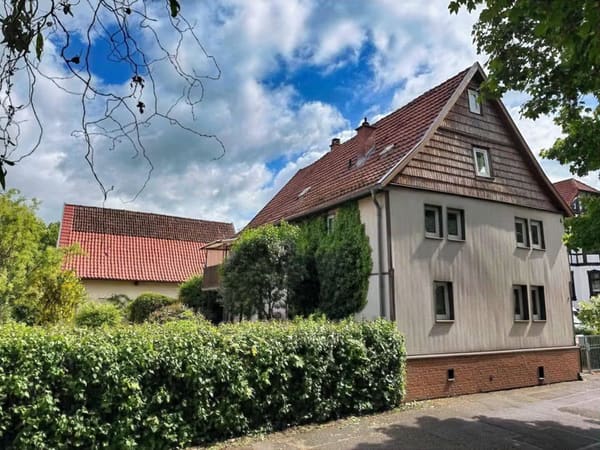 Immobilie in Waltershausen - Charmantes Bauernhaus mit Scheune und großzügigem Grundstück - Bild 1