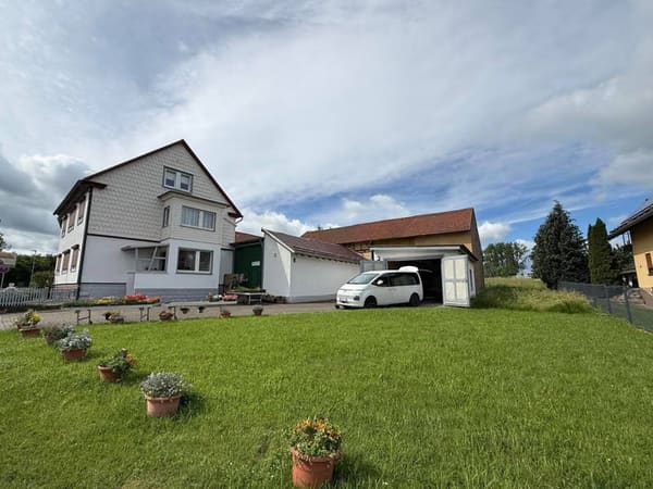 Immobilie in Hörsel - Selbstversorger aufgepasst- Bauernhof mit 6.010 m² Grundstück, Scheune, Wohnhaus mit 2 Wohneinheiten - Bild 2