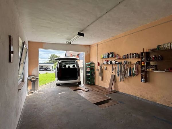 Immobilie in Hörsel - Selbstversorger aufgepasst- Bauernhof mit 6.010 m² Grundstück, Scheune, Wohnhaus mit 2 Wohneinheiten - Bild 3