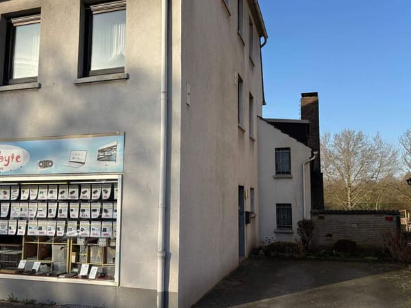 Immobilie in Dorsten - INTERESSANT  UNTERTEILTES  MEHRFAMILIENHAUS  MIT  VIEL  PLATZ  UND  AUSBAUPOTENTIAL - Bild 2