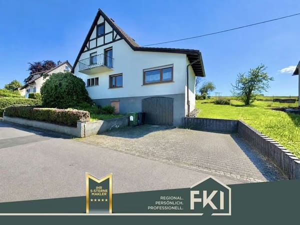 Immobilie in Hachenburg - **Gepflegtes Einfamilienhaus mit traumhaftem Garten in Randlage von Hachenburg / Altstadt** - Bild 0