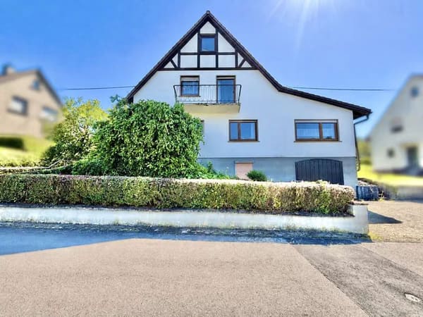 Immobilie in Hachenburg - **Gepflegtes Einfamilienhaus mit traumhaftem Garten in Randlage von Hachenburg / Altstadt** - Bild 3