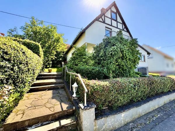 Immobilie in Hachenburg - **Gepflegtes Einfamilienhaus mit traumhaftem Garten in Randlage von Hachenburg / Altstadt** - Bild 4