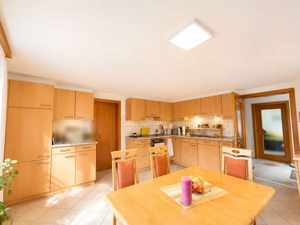 Immobilie in Grafling - Solides Einfamilienhaus mit Garten, Garage und viel Potenzial - Bild 1