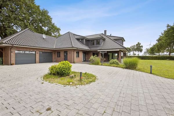 Immobilie in Schneverdingen - Moderne Architektur trifft auf familiäre Wohnqualität - Bild 3
