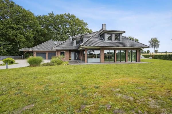 Immobilie in Schneverdingen - Moderne Architektur trifft auf familiäre Wohnqualität - Bild 4