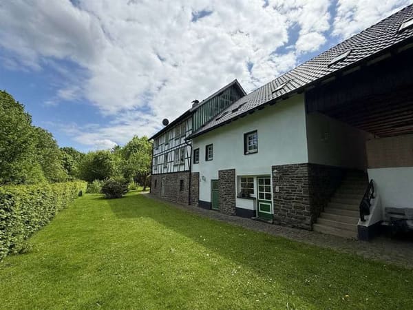 Immobilie in Reichshof - Kapitalanlage mit Charakter  Denkmalgeschütztes Mehrfamilienhaus in Reichshof - Bild 2
