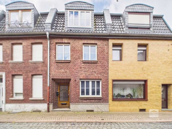 Immobilie in Erkelenz - REIMANN&WOLFF Erkelenz-Stadt: "Stadthaus mit Charme." - Bild 1