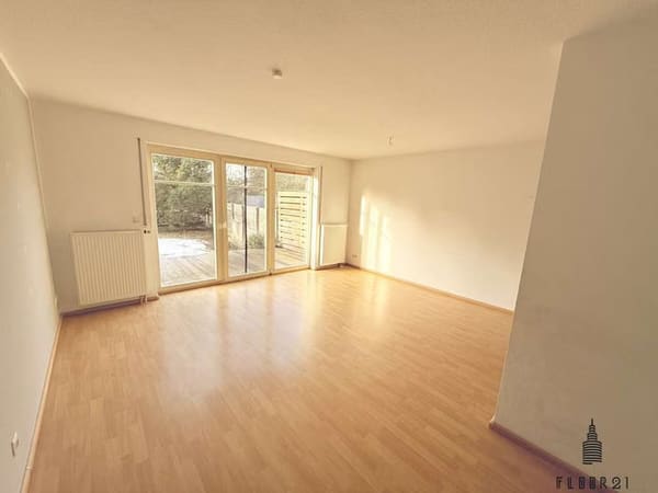 Immobilie in Salzatal - Wohnen am See – Gepflegte Doppelhaushälfte mit 5 Zimmern, Garten und Garage - Bild 2