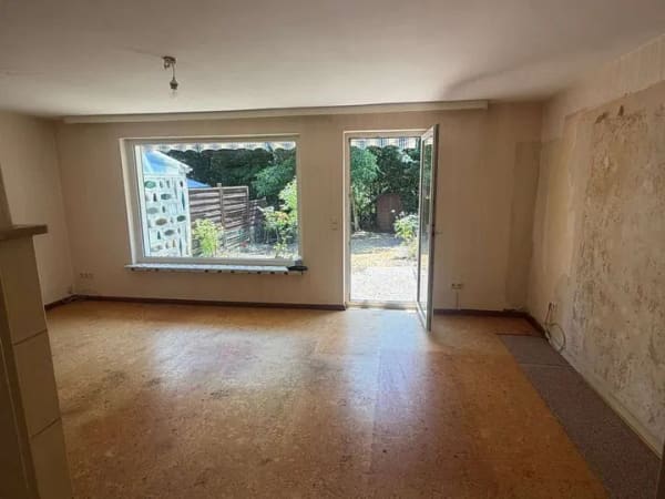 Immobilie in Rendsburg - Ein Handwerkerhaus: 4 Zimmer, Keller, Garten und 3 Zimmer als Nutzfläche im Spitzboden - Bild 2