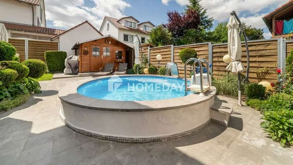 Immobilie in Dasing - Gepflegte Doppelhaushälfte mit Pool, Doppelgarage und vielseitigem Platzangebot
 - Bild 2