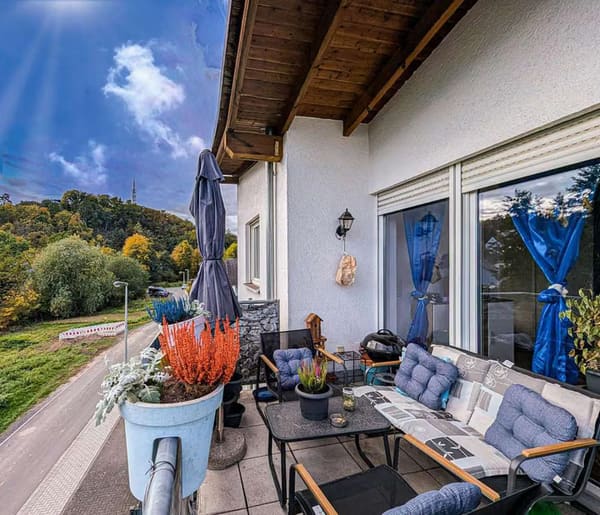 Immobilie in Diez - Charmante Dachgeschosswohnung mit Balkon, hohen Decken und Garage in Diez Stadt - Bild 4