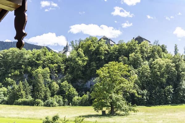 Immobilie in Marquartstein - Panoramalage der Extraklasse - Stilvolles Anwesen mit Burgblick in Marquartstein - Bild 2