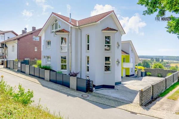 Immobilie in Lützelbach - Modernes Wohnkonzept in Lützelbach | Architektenhaus mit drei Wohneinheiten und unzähligen Perspekti - Bild 2
