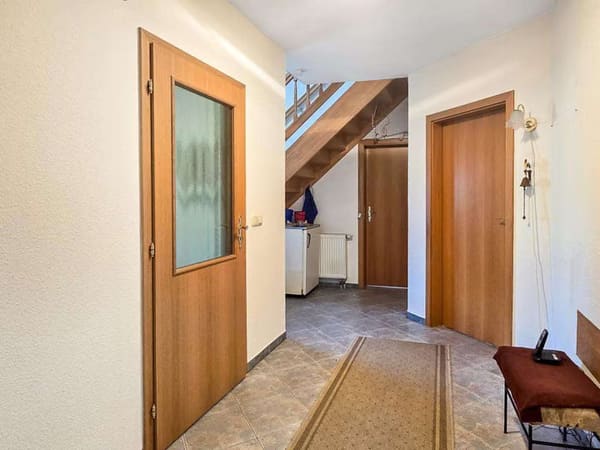 Immobilie in Saalburg-Ebersdorf - Einfamilienhaus mit liebevoll angelegtem Garten und Balkon (A1740) - Bild 1