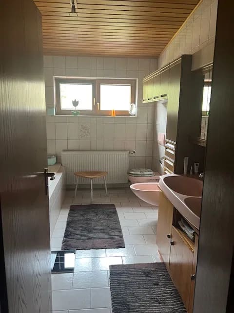 Immobilie in Kreßberg - Gepflegtes Einfamilienhaus in Waldtann mit großem Garten und Einliegerwohnung - Bild 3