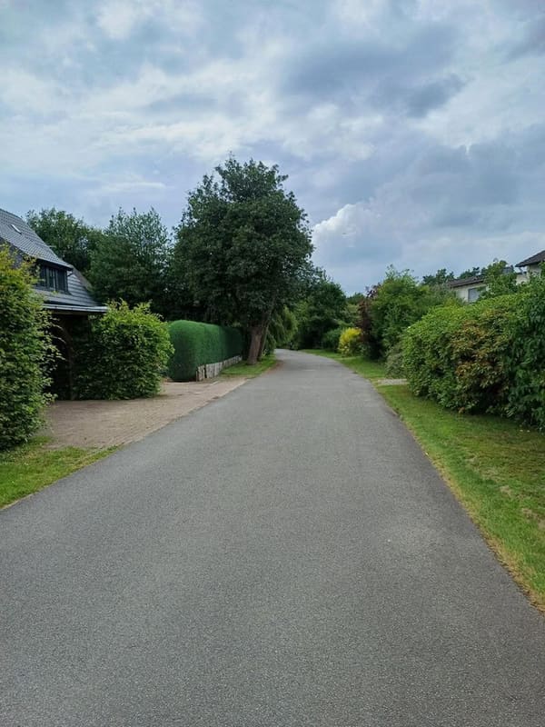 Immobilie in Ottersberg - Großzügiges, freistehendes Dreiparteienhaus in ruhiger, sonniger Lage (Verkaufspreis VB) - Bild 0