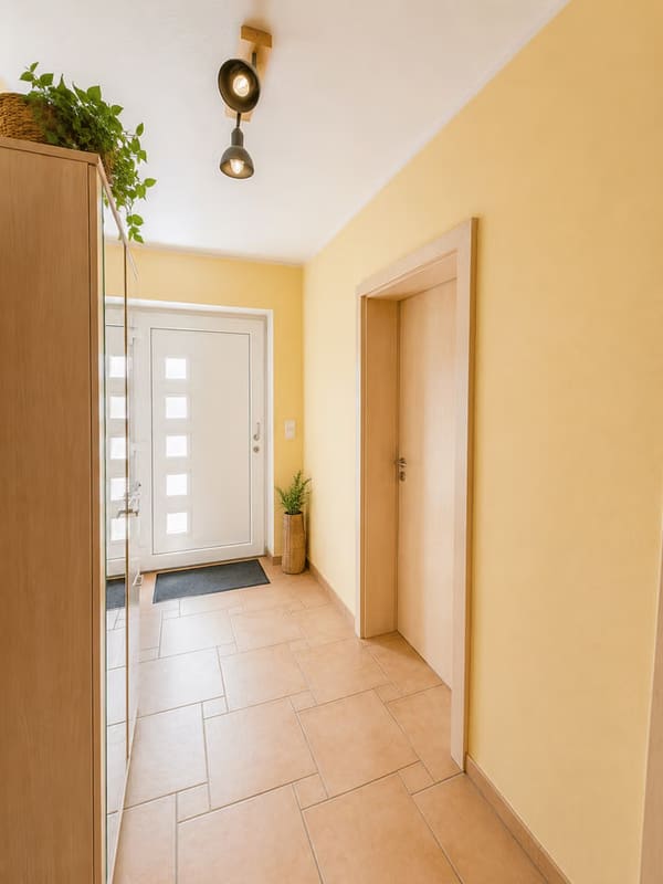 Immobilie in Postbauer-Heng - Einfamilienhaus im Grünen mit Wärmepumpe und großzügigem Grundstück - Bild 1
