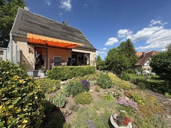 Immobilie in Bad Berka - Idyllisches Heim in Tannroda mit Terrasse und Garten - Bild 3