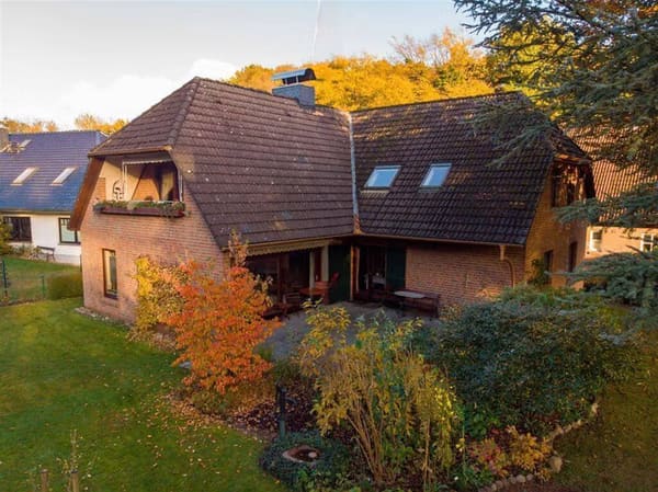 Immobilie in Trittau - Zweifamilienhaus in der schönsten Lage Trittaus - Bild 2