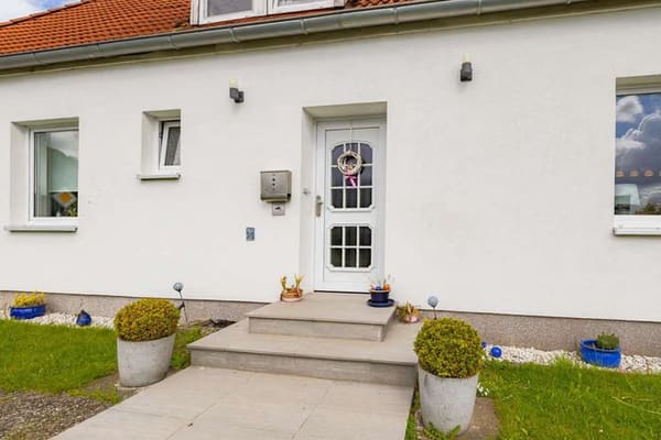 Immobilie in Oeversee - Charmantes Einfamilienhaus mit modernisierter Einliegerwohnung auf großzügigem Grundstück - Bild 1
