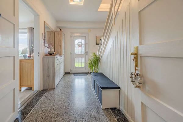 Immobilie in Oeversee - Charmantes Einfamilienhaus mit modernisierter Einliegerwohnung auf großzügigem Grundstück - Bild 3