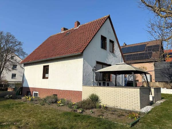 Immobilie in Helmstedt - Vollunterkellertes Einfamilienhaus mit Garage in prima Wohnlage - Bild 3