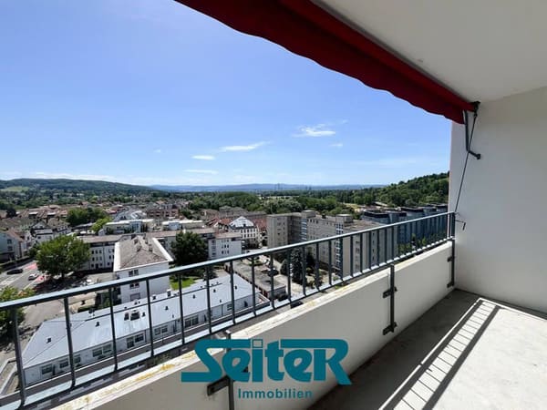 Immobilie in Lörrach - Modernisierte 1,5-Zimmer-Wohnung mit Balkon & Weitblick – Option zur 3-Zimmer-Wohnung - Bild 2