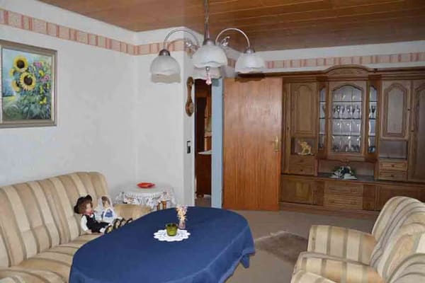 Immobilie in Cadenberge - Großzügiges Einfamilienhaus mit schönem Garten und vielseitigen Nutzungsmöglichkeiten - Bild 3