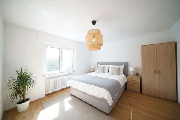 Immobilie in Bad Nauheim - Charmantes Zweifamilienhaus mit großem Garten in attraktiver Wohnlage - Bild 4