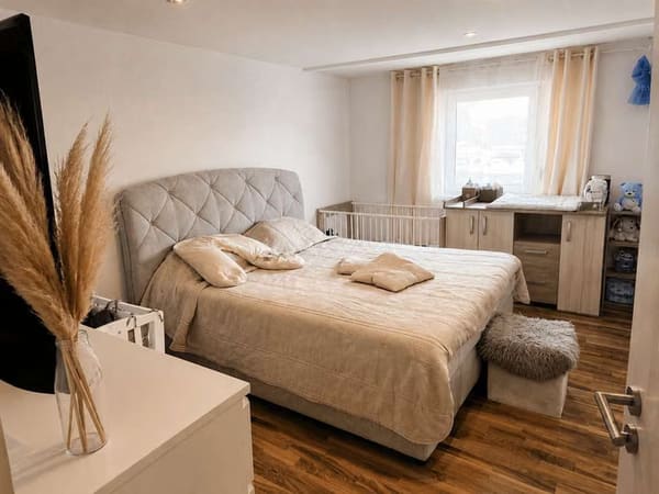 Immobilie in Oberderdingen - Großzügige 4-Zimmer-Wohnung in Oberderdingen-Flehingen zu verkaufen! - Bild 3
