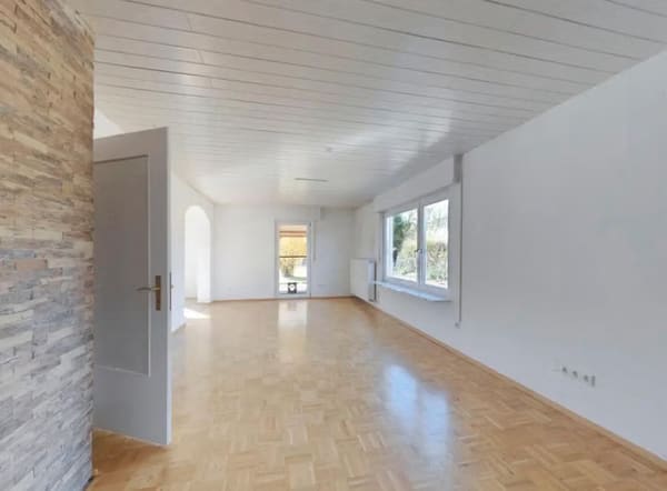 Immobilie in Zuzenhausen - Ein/Zweifamilienhaus mit riesigem Gartengrundstück - Bild 0